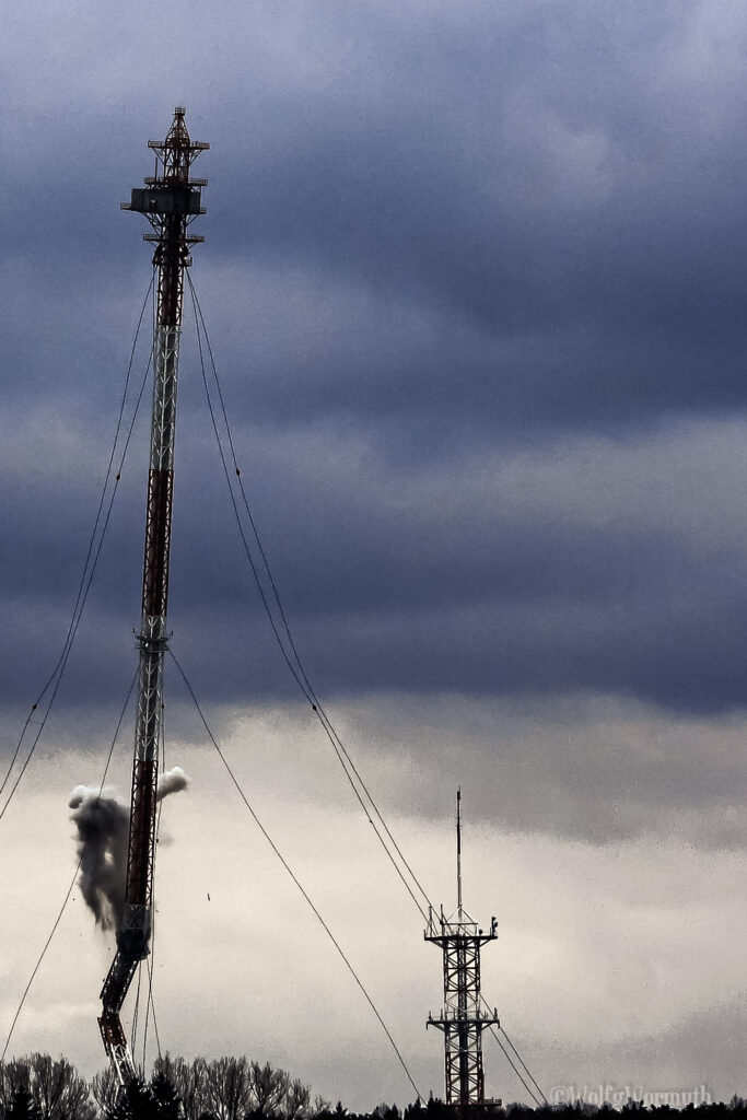 Sprengung, Sendemast in Frohnau Berlin.