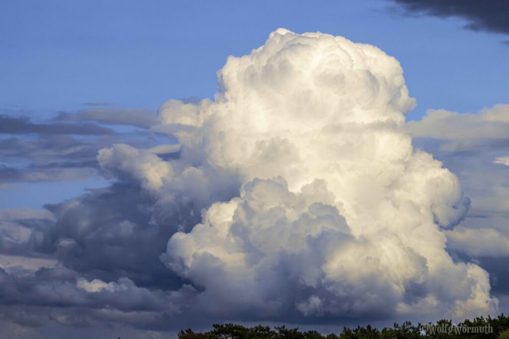 Cumulus Wolken in Dänemark Insel Sjælland.