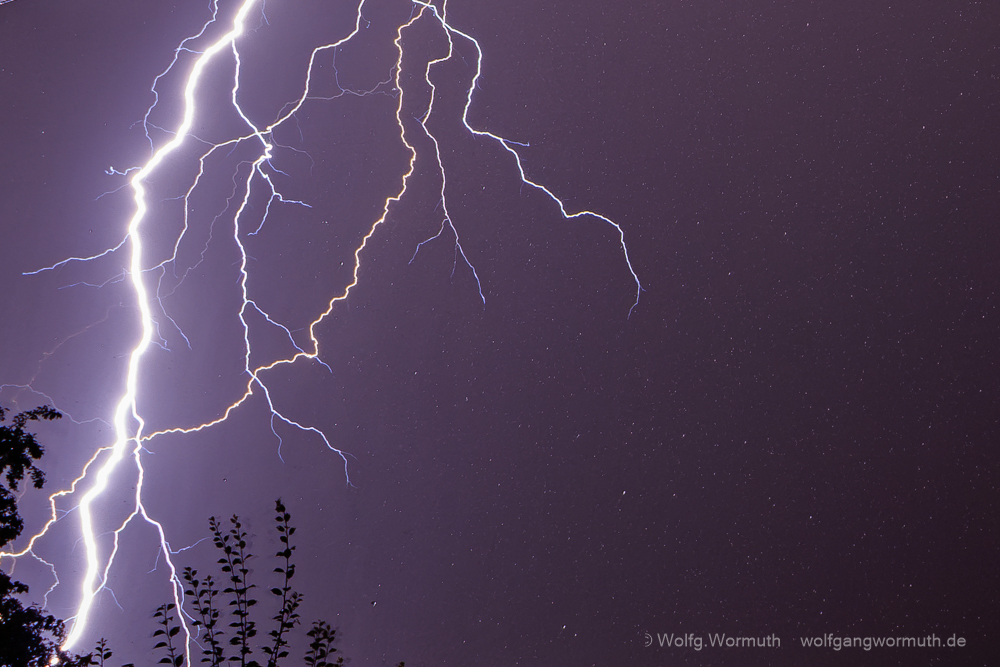 Gewitter, Blitz, Donner, Gewitter in der Nacht.